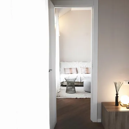 Comecasa Attic 5 Min Walk From Duomo شقة *