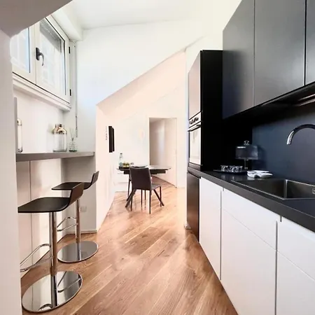 Comecasa Attic 5 Min Walk From Duomo Lägenhet Milano